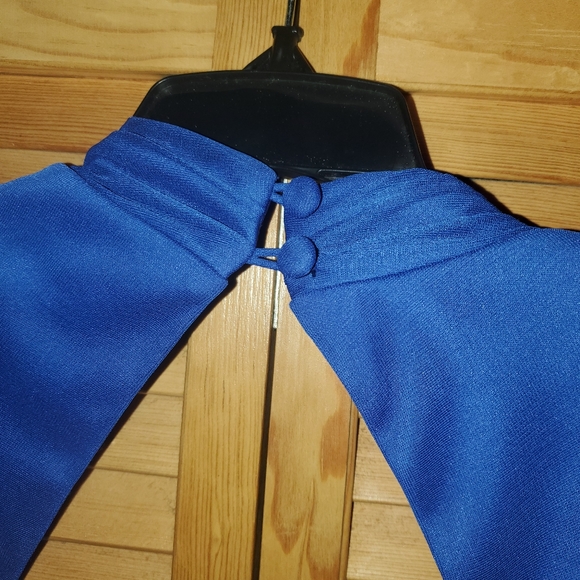 Formal Dress - Picture 4 of 12